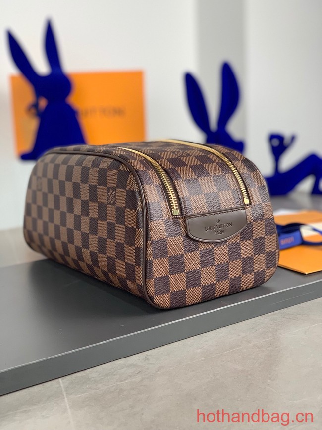 Louis Vuitton Dopp Kit M47528-4