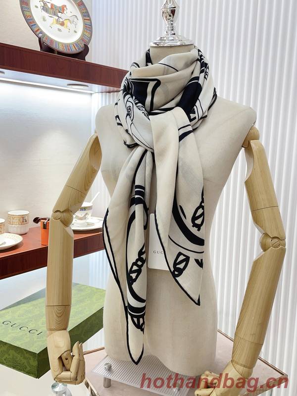 Gucci Scarf GUC00326