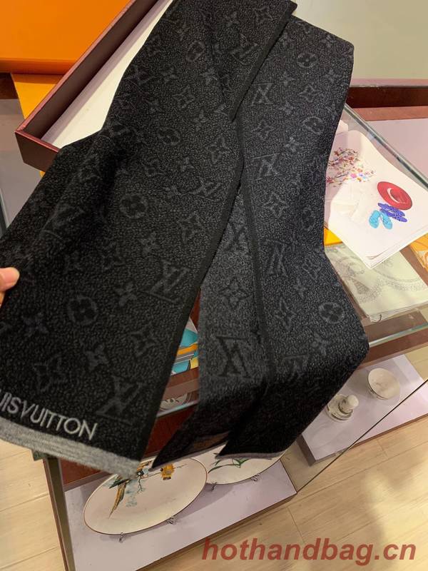 Louis Vuitton Scarf LVC00377