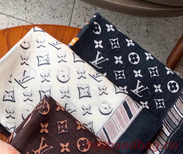 Louis Vuitton Scarf LVC00420