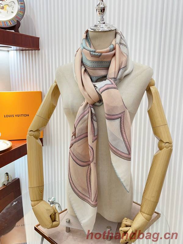 Louis Vuitton Scarf LVC00459