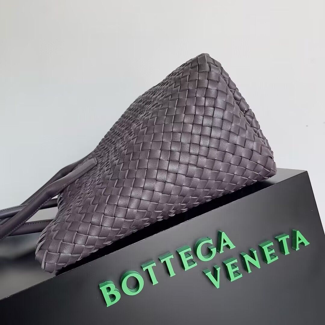 Bottega Veneta Cabat Large intreccio leather tote bag 608811 Fondant