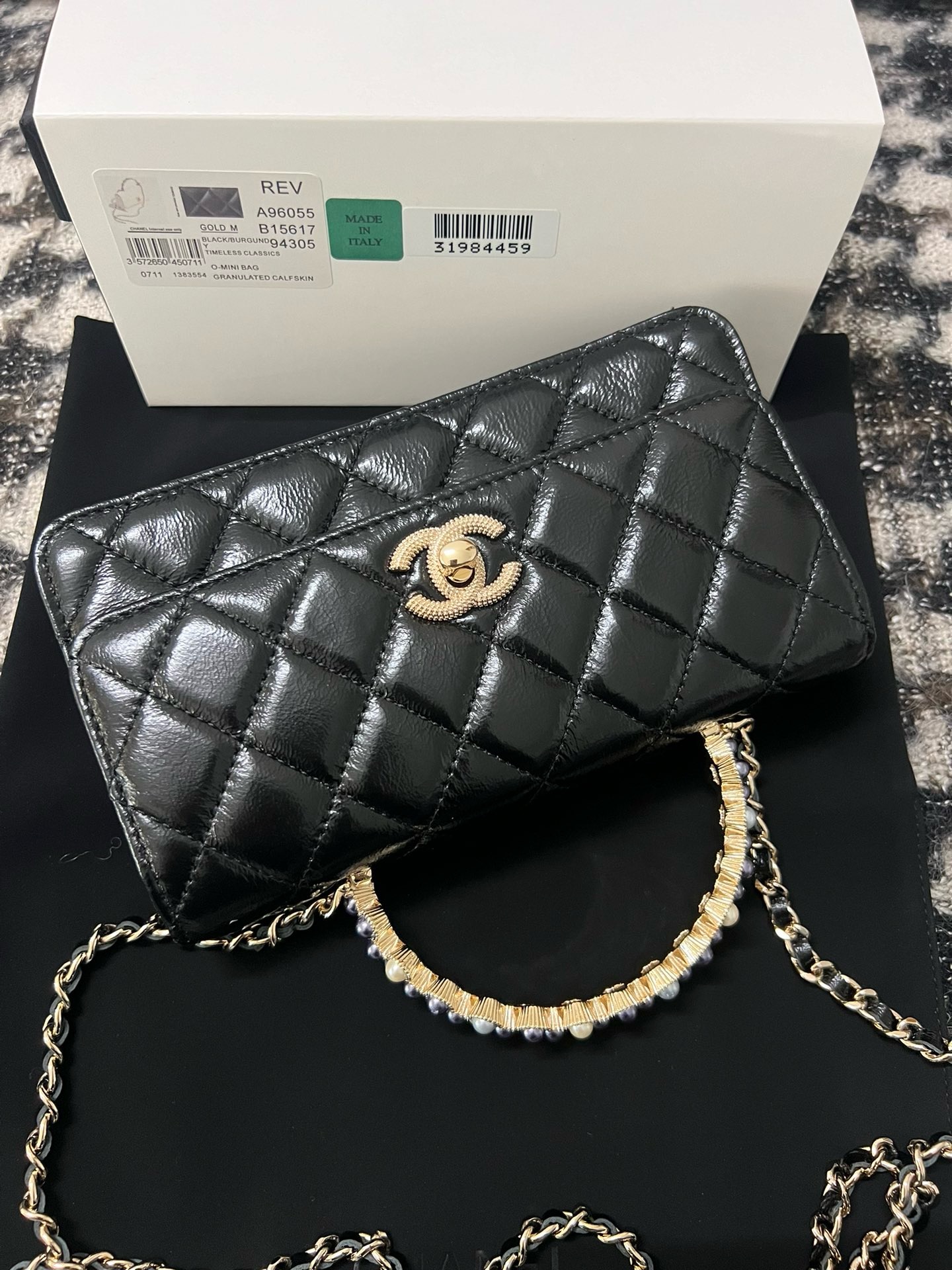 CHANEL FLAP PHONE HOLDER WITH CHAIN AD3566 black