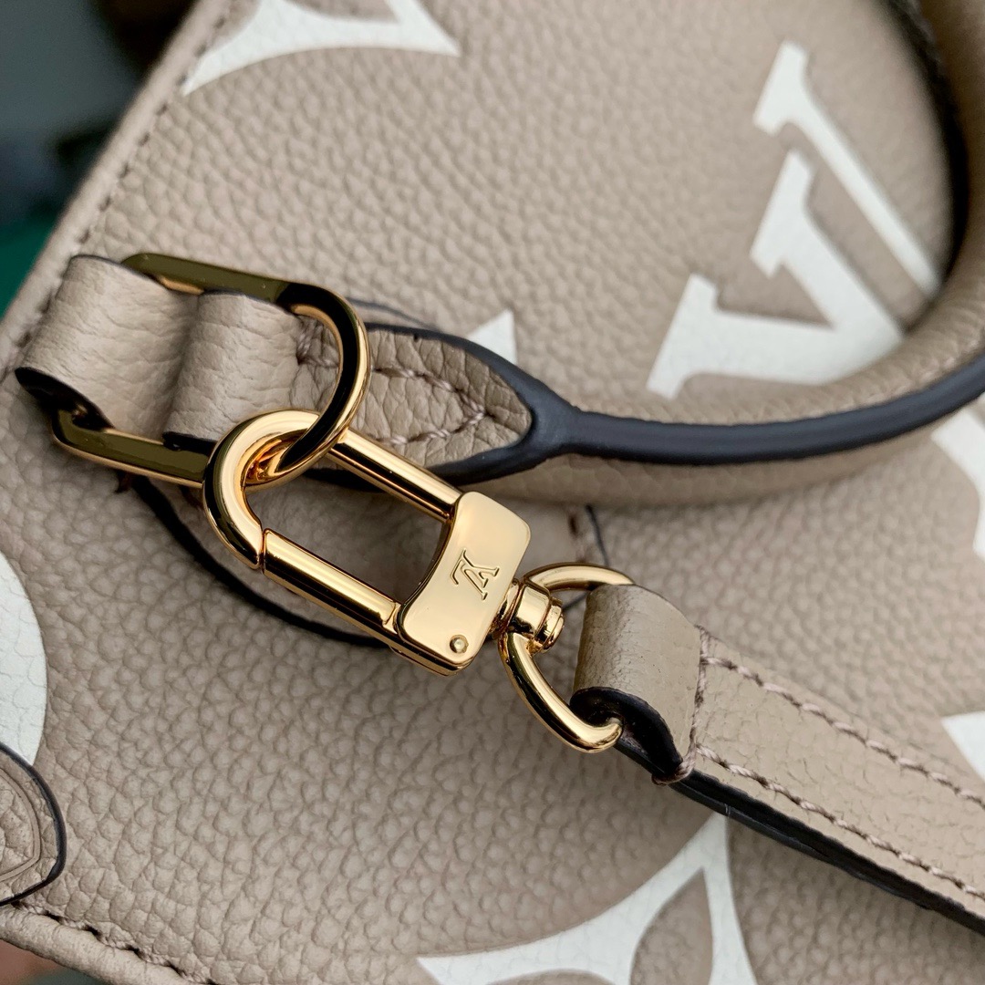 Louis Vuitton OnTheGo BB M46993 Dove Gray&Cream