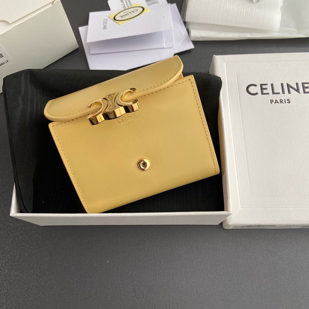 Celine SMALL WALLET TRIOMPHE IN SHINY CALFSKIN 10D783 YELLOW