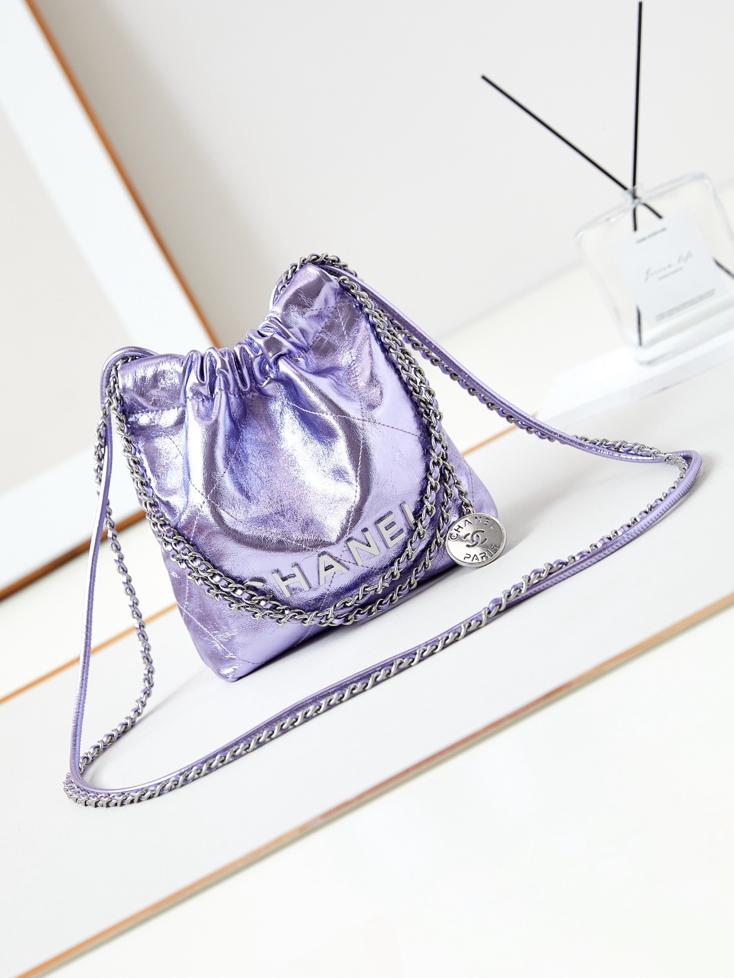 CHANEL 22 MINI HANDBAG AS3980 Pearlescent Purple