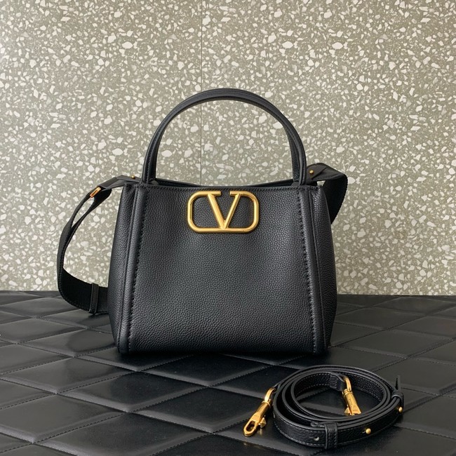 VALENTINO Alltime medium grain calfskin bag B0Q18 black