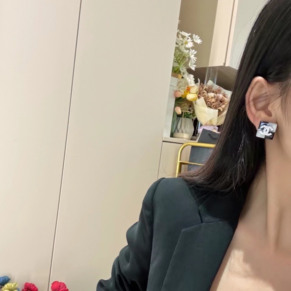 Chanel Earrings CE14357