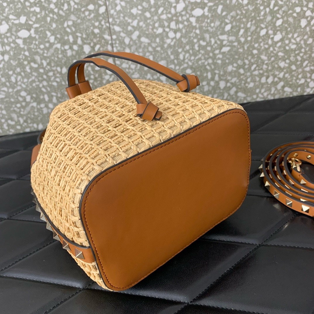 VALENTINO VLOGO SIGNATURE RAFFIA Mini Bucket Bag 03191 brown