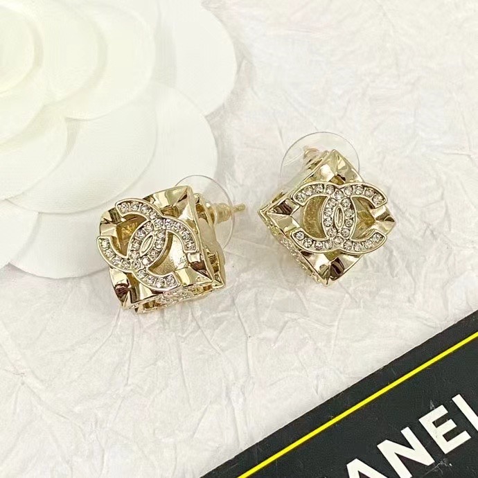 Chanel Earrings CE14404
