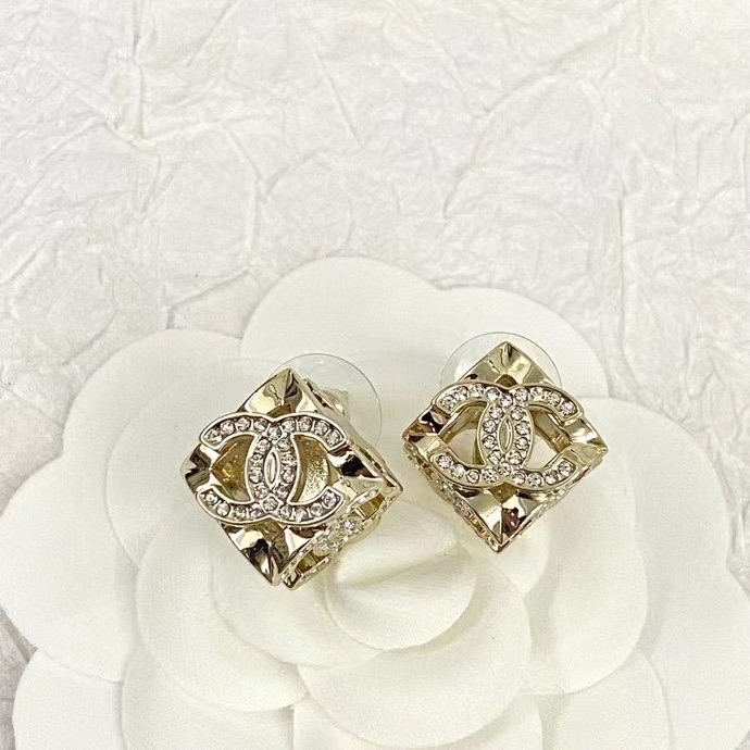 Chanel Earrings CE14404