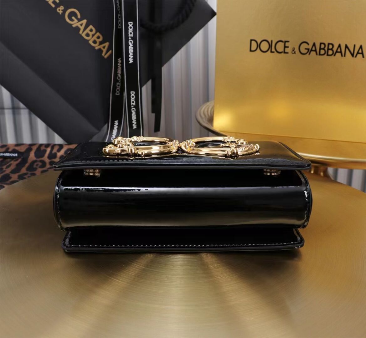 Dolce & Gabbana Patent leather Shoulder Bag G6504 black