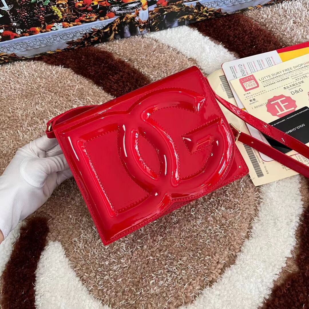 Dolce & Gabbana Patent leather Shoulder Bag G6551 red