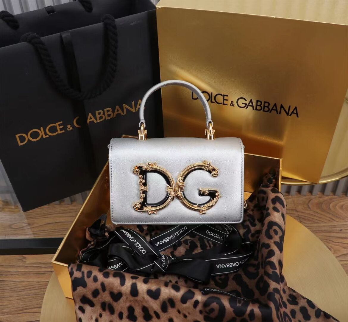 Dolce & Gabbana leather Shoulder Bag G6504 silver