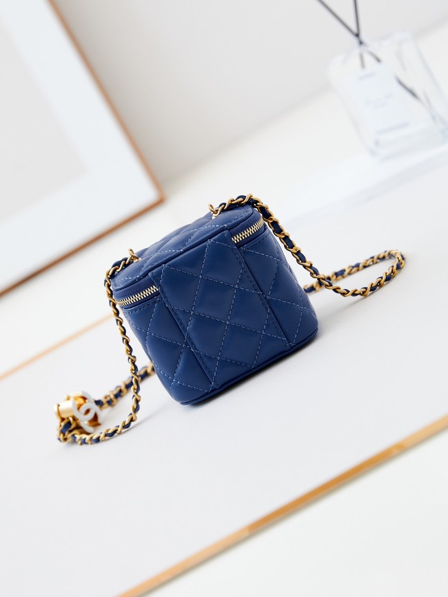 CHANEL CLUTCH WITH CHAIN AP3941 dark blue