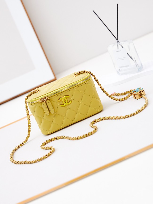 CHANEL MINI CLUTCH  AP3940 yellow