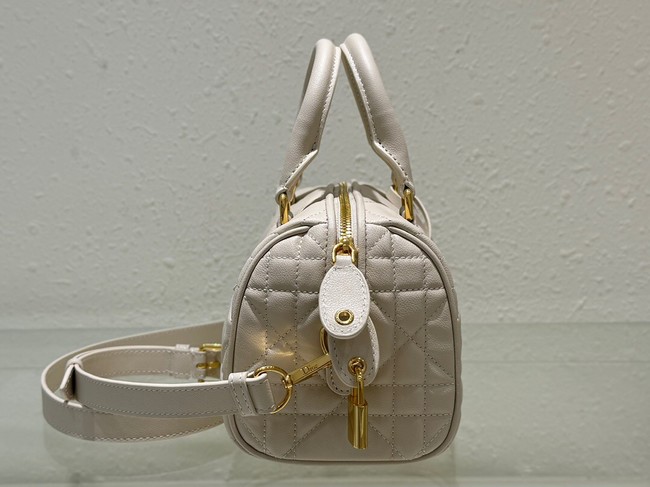 Dior Groove 20 Bag Dusty Ivory Macrocannage Calfskin M1364UBO