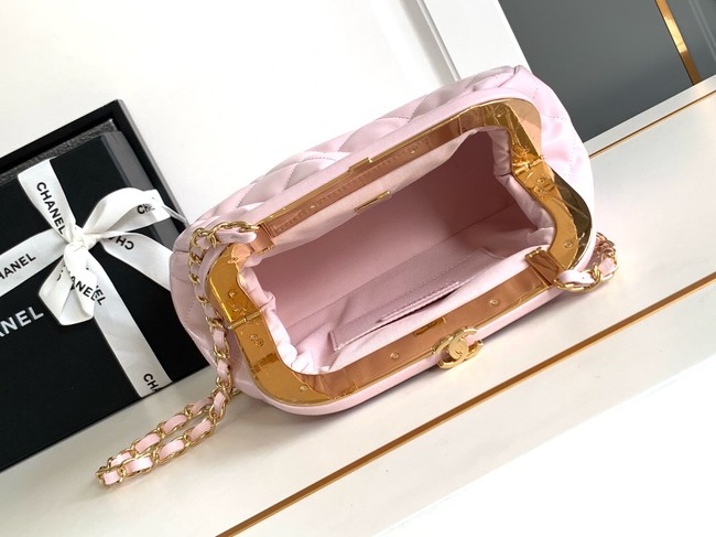 Chanel 24A CLUTCH WITH CHAIN AP1940 pink