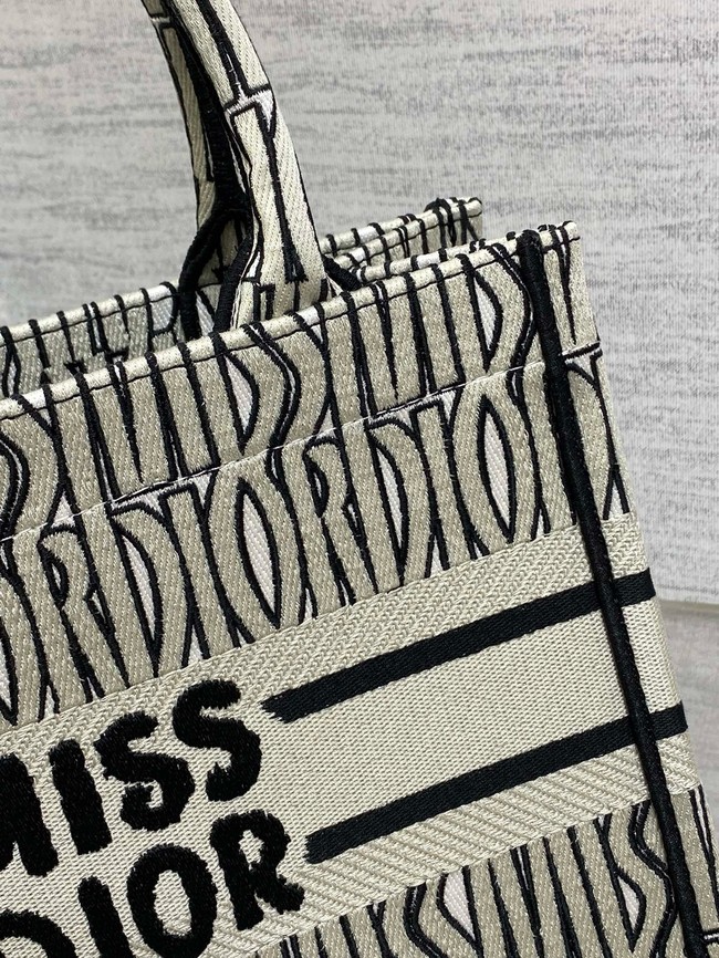 Small Dior Book Tote white and Black Miss Dior Allover Embroidery M1265Z