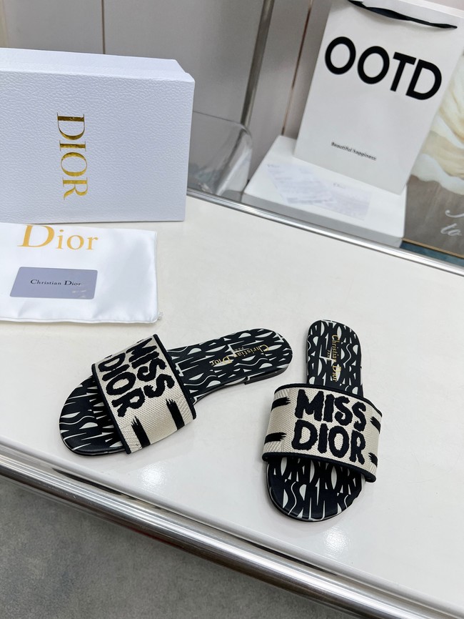 Dior Dway Slide Embroidered Cotton 11281-3