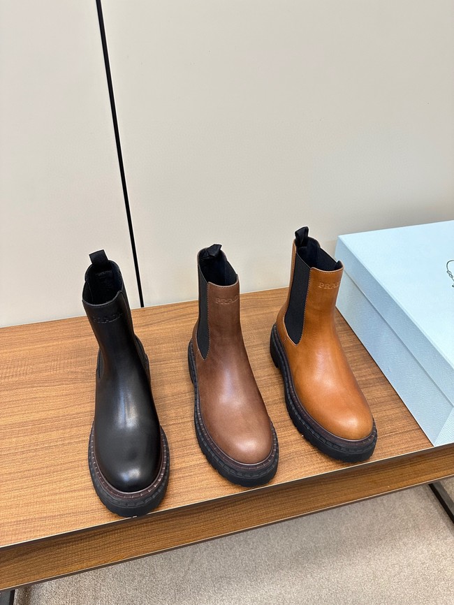 Prada Leather Chelsea boots 11287-1