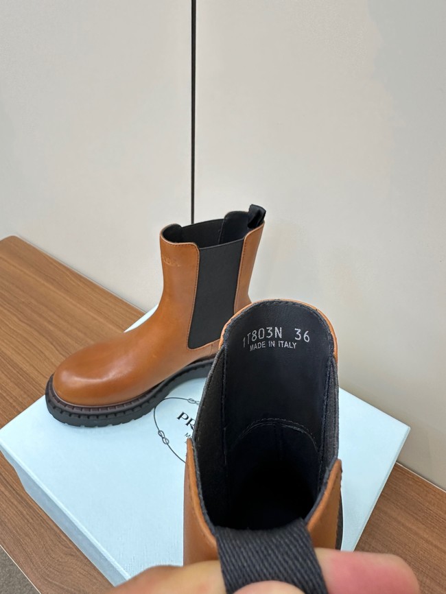 Prada Leather Chelsea boots 11287-2