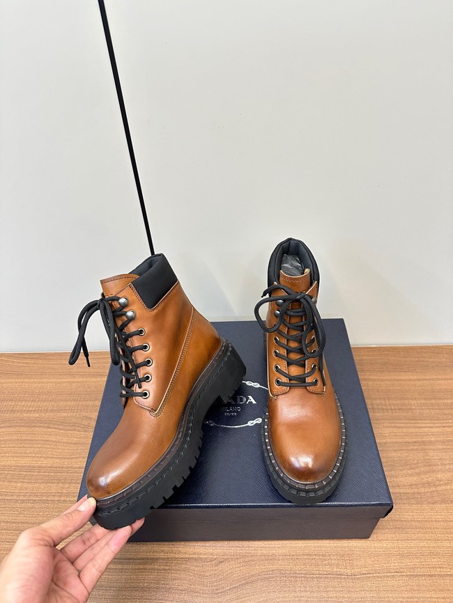 Prada Leather Chelsea boots 11288-3