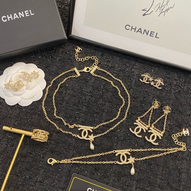 Chanel necklace CE15023