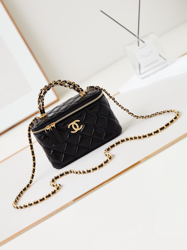 CHANEL 24A  CLUTCH WITH CHAIN AP4168 black