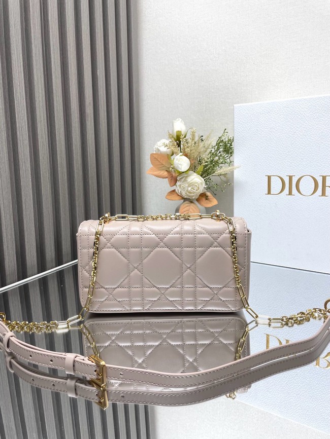 DIOR Miss Daisy Mini Bag Macrocannage Lambskin S3300U light gray