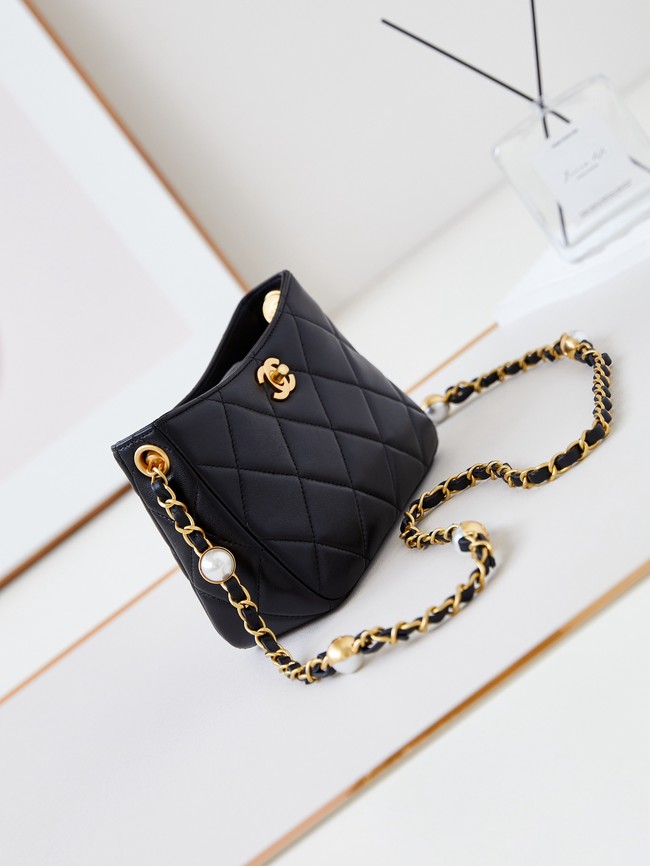 Chanel HOBO HANDBAG Lambskin & Gold-Tone Metal AS4948 black