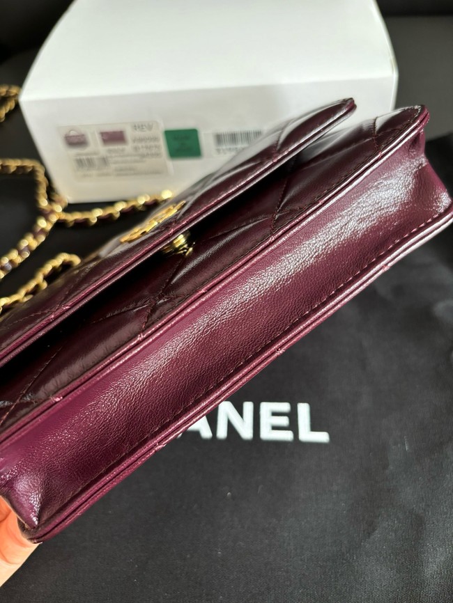 CHANEL CLUTCH WITH CHAIN AP3954 Burgundy