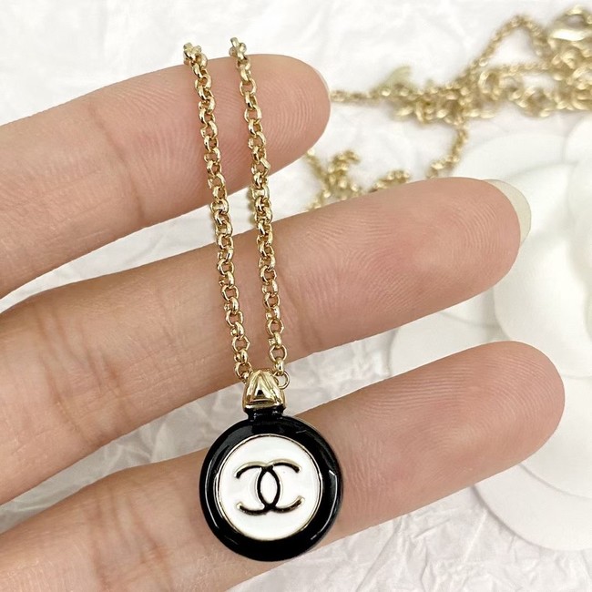 Chanel necklace CE15221