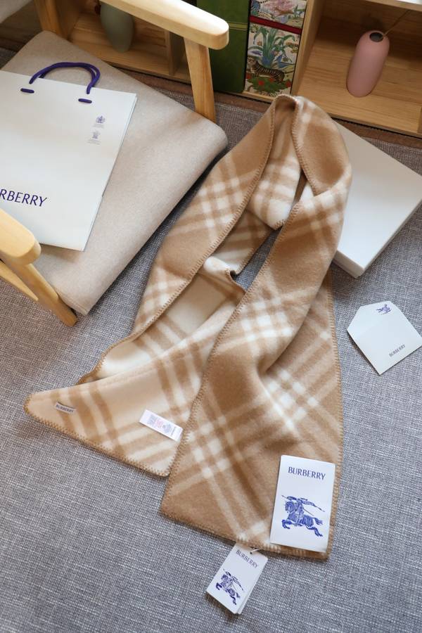 Burberry Scarf BBC00177