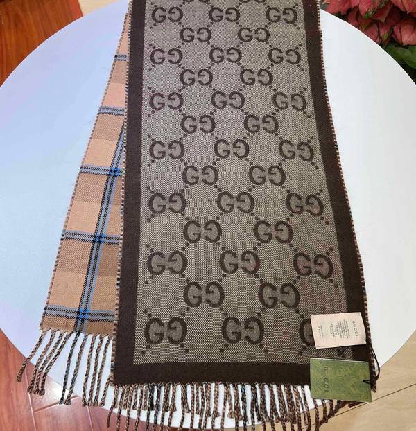 Gucci Scarf GUC00348