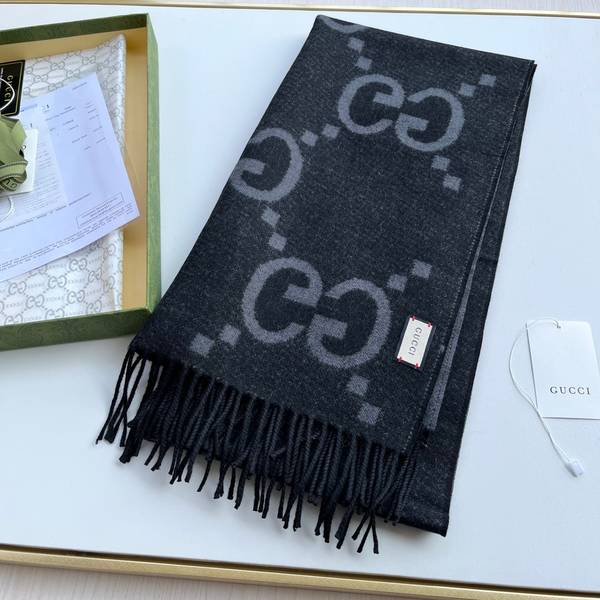 Gucci Scarf GUC00349