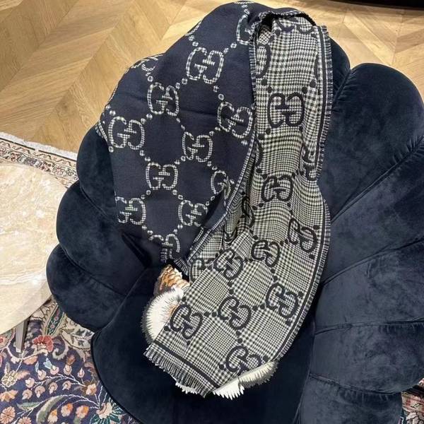 Gucci Scarf GUC00354