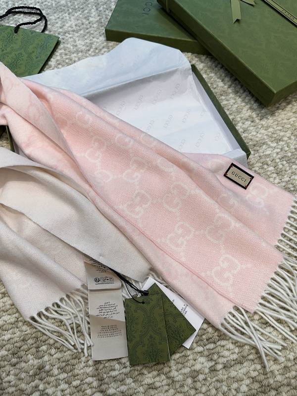 Gucci Scarf GUC00357