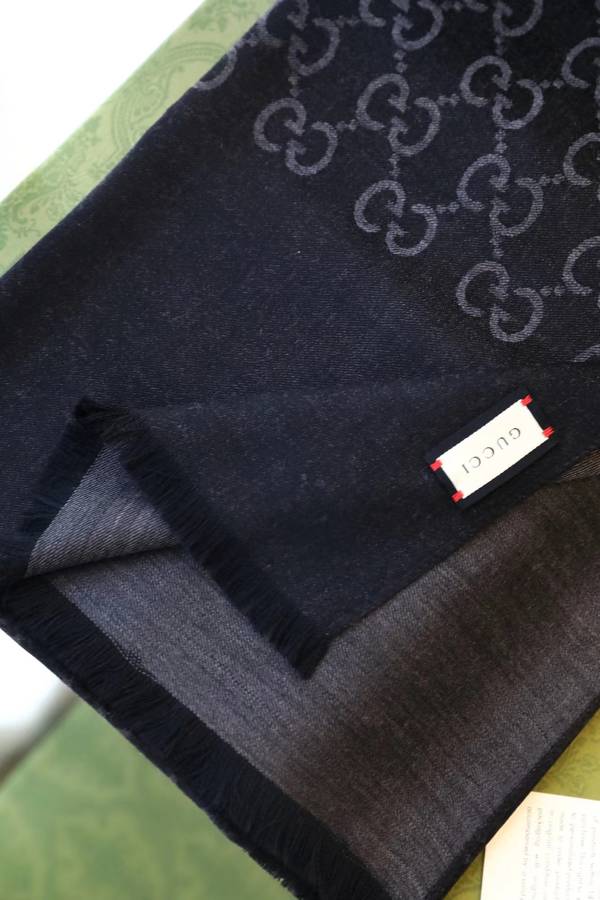 Gucci Scarf GUC00361