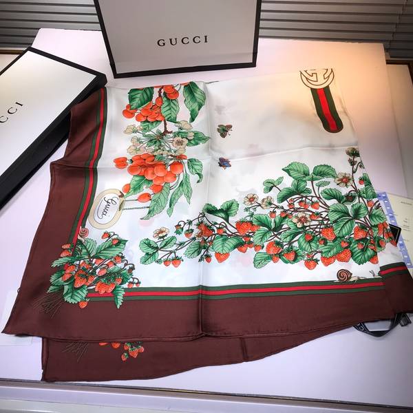 Gucci Scarf GUC00373