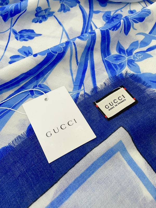 Gucci Scarf GUC00377