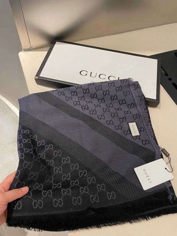 Gucci Scarf GUC00386