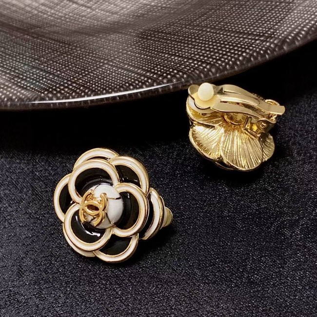 Chanel Earrings CE15452