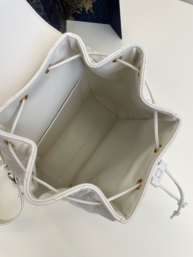 DIOR Medium Dior Caro Backpack M6301UN white