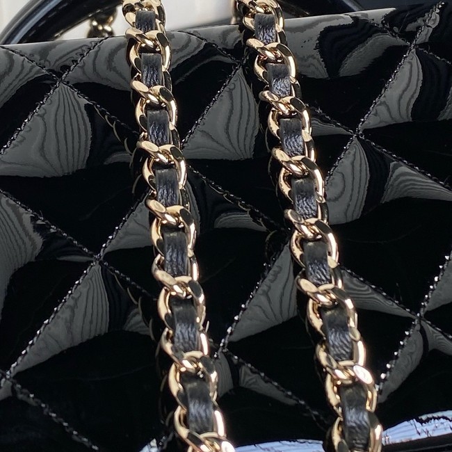 Chanel Patent CLUTCH WITH CHAIN AP2199 black