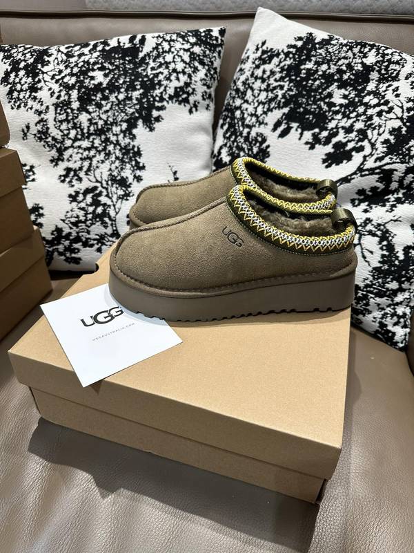 UGG Couple Shoes UGS00194