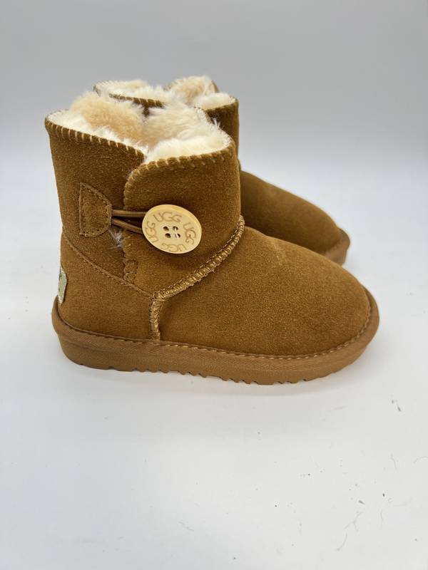 UGG Children