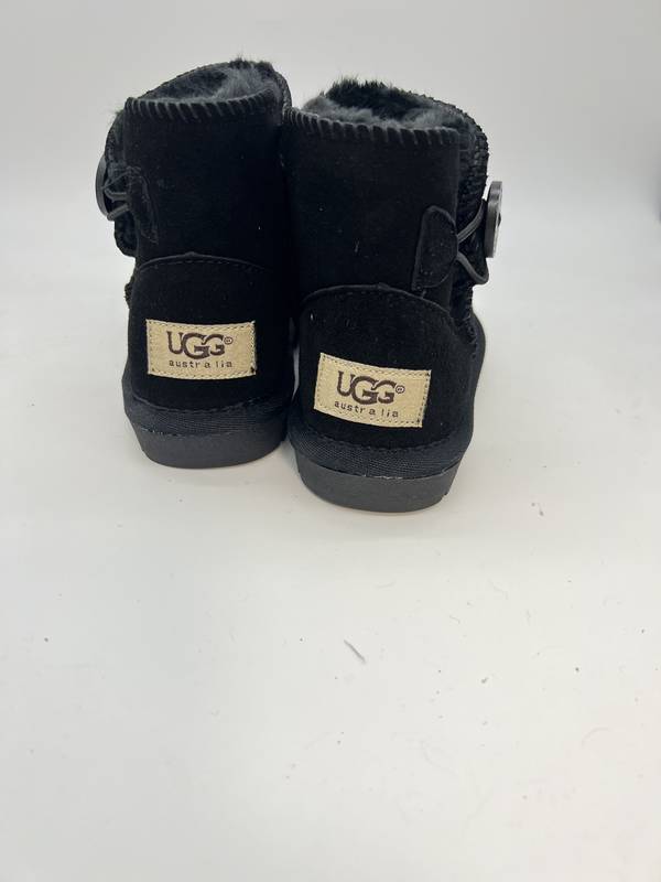 UGG Children