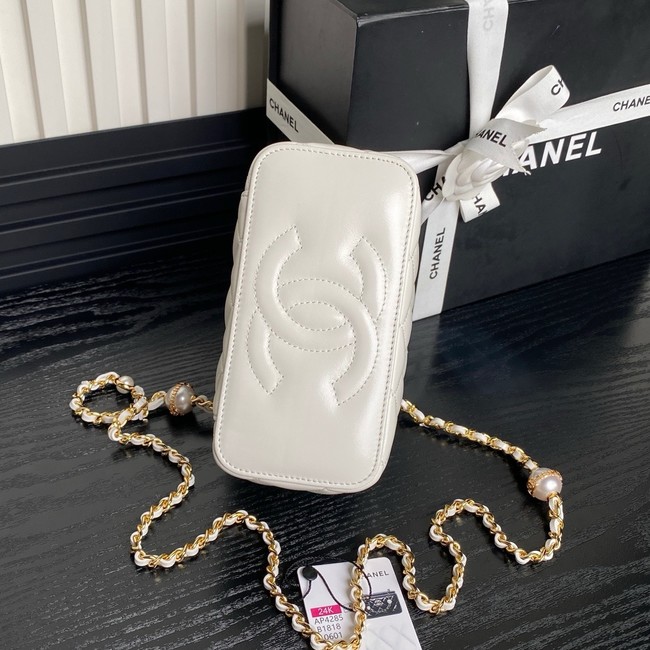 Chanel CLUTCH WITH CHAIN AP4285 white