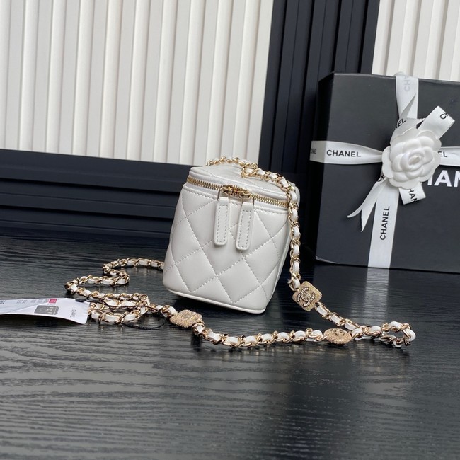 Chanel CLUTCH WITH CHAIN AP4301 white